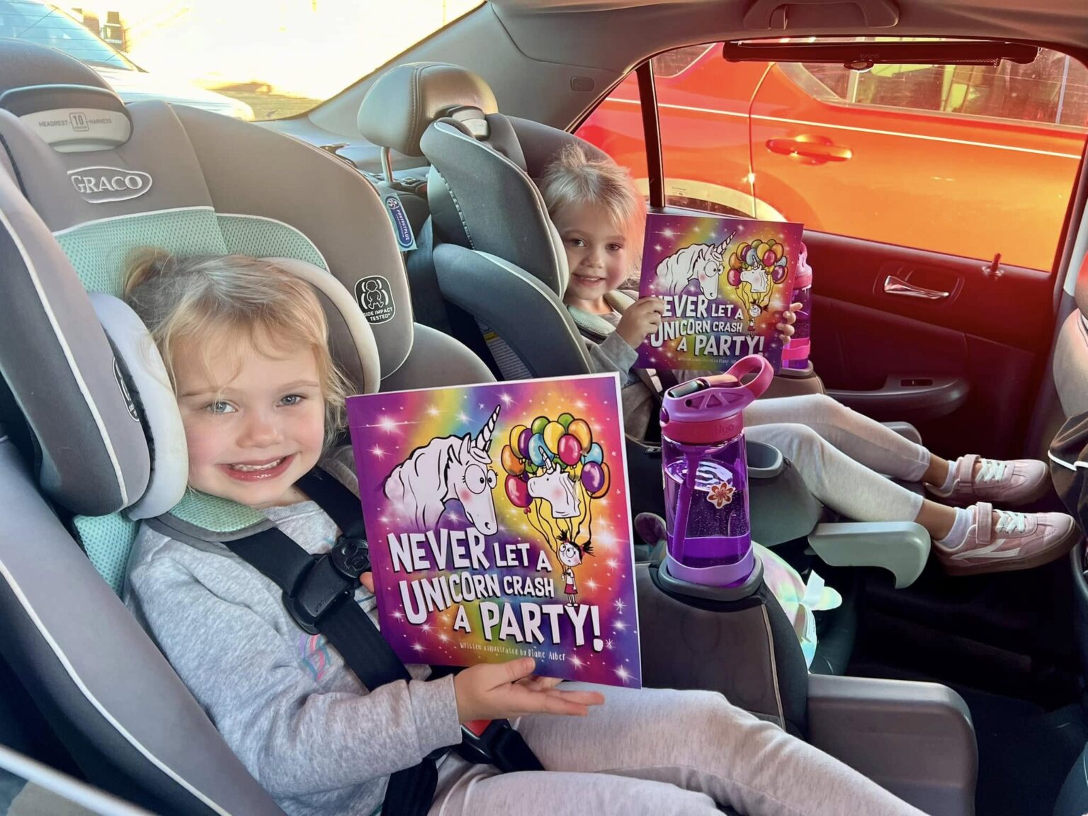 2 children in car seats